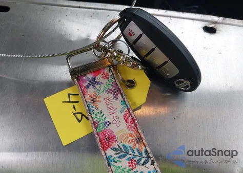 2021 Nissan Kicks Sv Xtronic Cvt из США, поврежденный, VIN 3N1CP5CV6ML526934